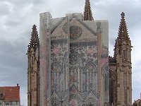 ... où de grands panneaux en trompe-l'œil  dissimulent les réfections en cours.